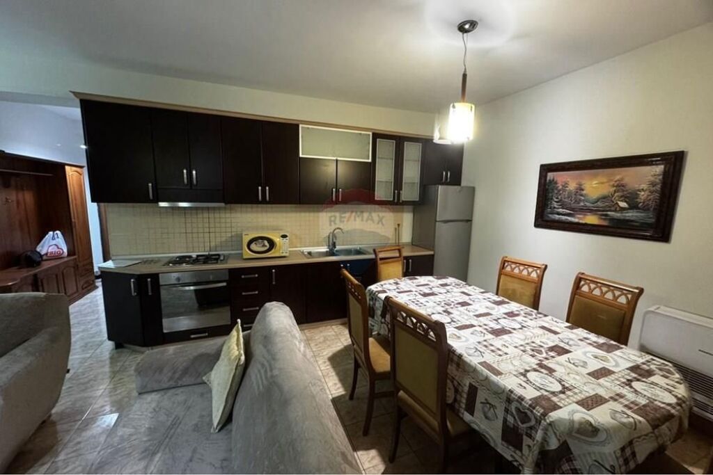 Apartment - For Rent - Kristal Center, Tirana