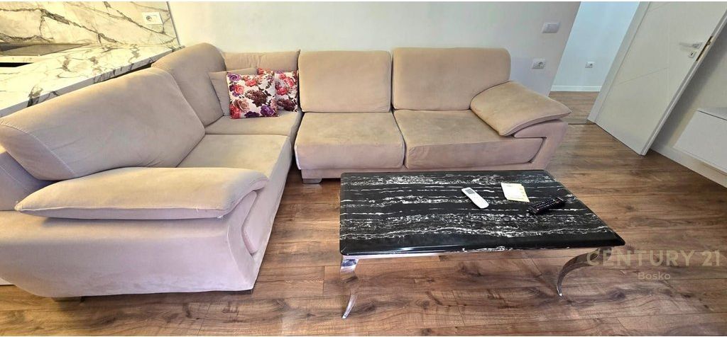 Appartamento 2+1 in affitto vicino a Square 21, in via Shefqet Musaraj.