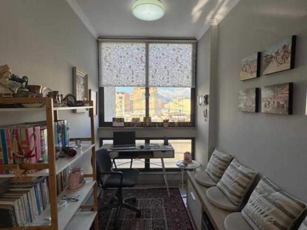 Shitet , Apartament 3+1+2 , Rruga e Kosovareve