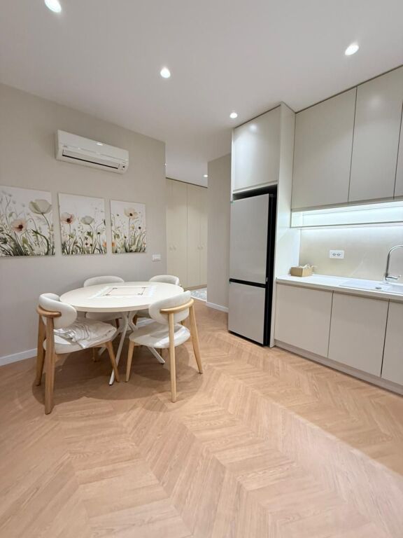 Apartament 2+1 me qera tek Liqeni I Thate