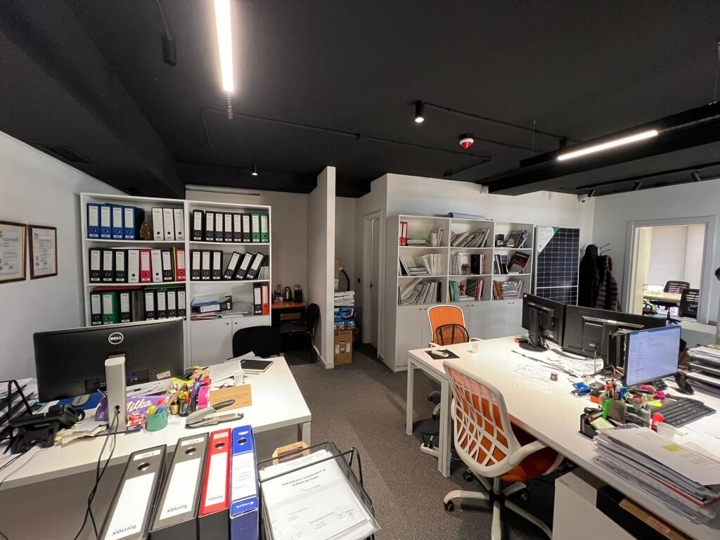 Jepet me Qira Ambient Zyre – Pazari i Ri, Tiranë!!