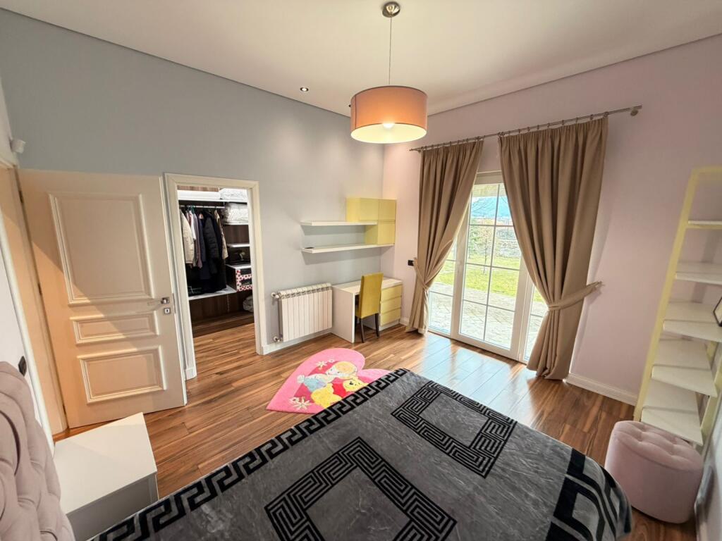 SHITET VILE UNIKE NE PETRELE !