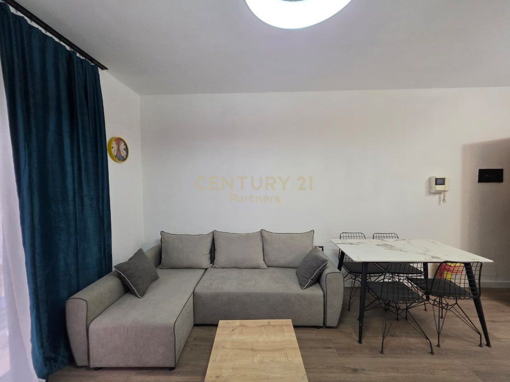 APARTAMENT 1+1+VERANDE, KOMUNA E PARISIT, PRANE LULISHTES 1 MAJI!