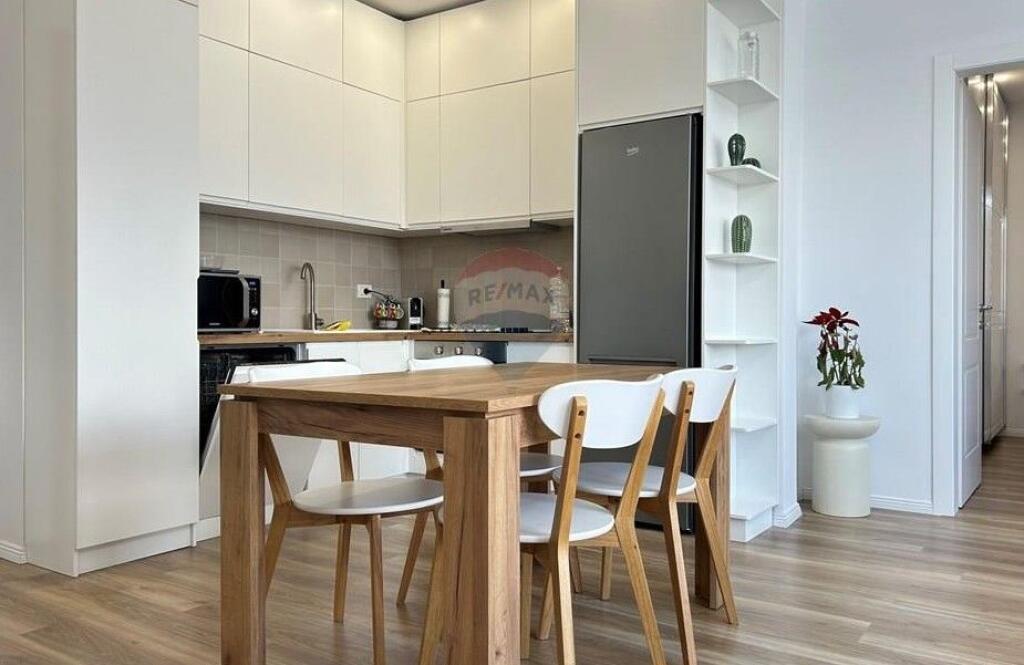 Qira/ 1+1 te Shkolla e Baletit