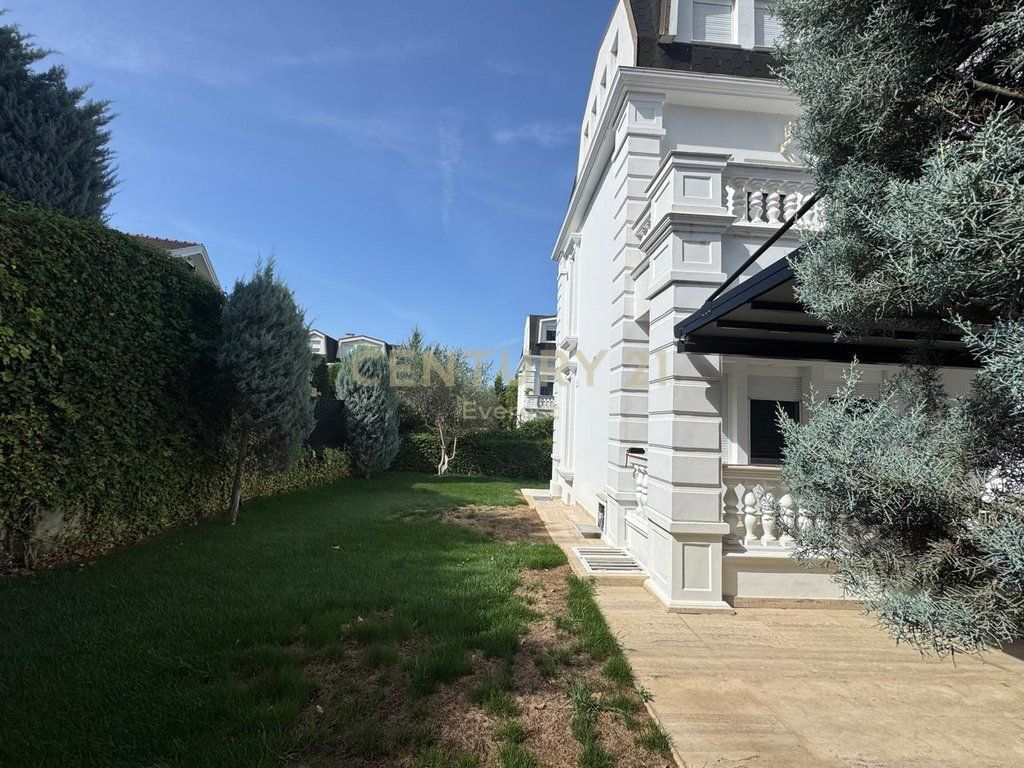 WHITE HOUSE-LUNDER, INDIVIDUAL VILLAS FOR SALE