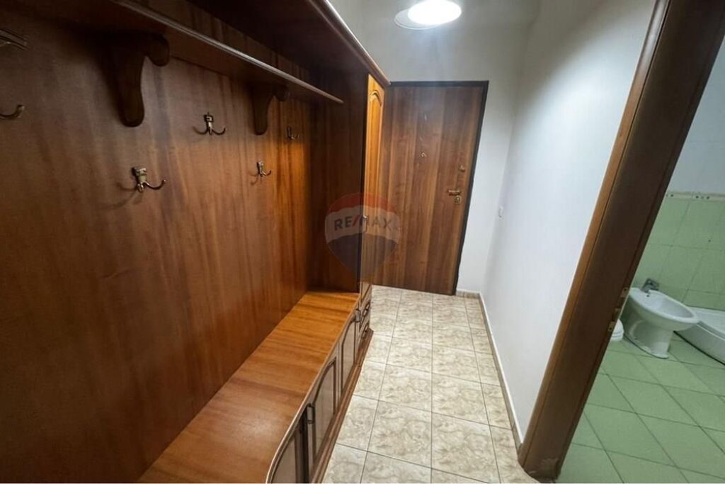 Apartment - For Rent - Kristal Center, Tirana