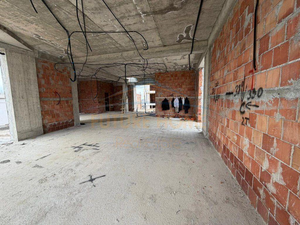 In vendita, Villa, Farke, Tirana