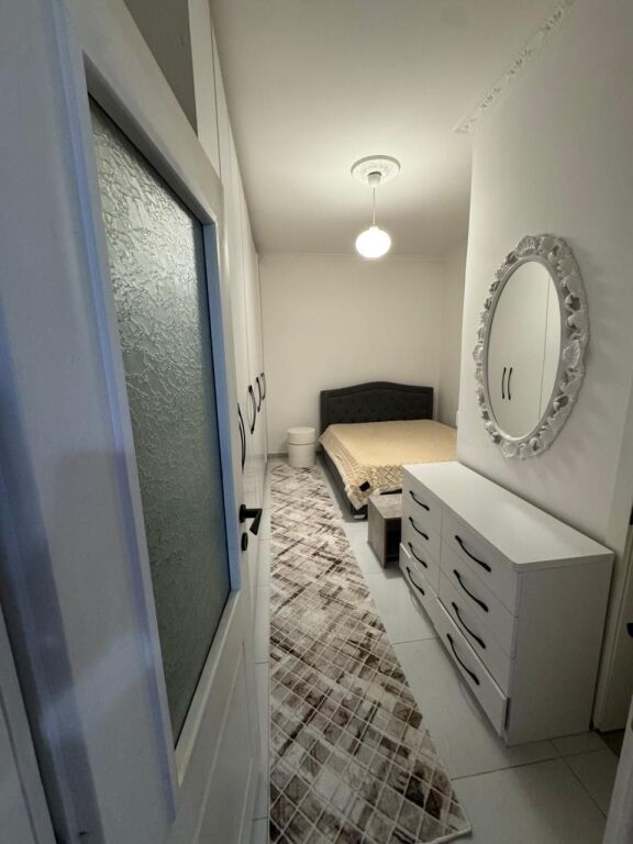 Apartament me qira 1+1 te Rruge e Dibres
