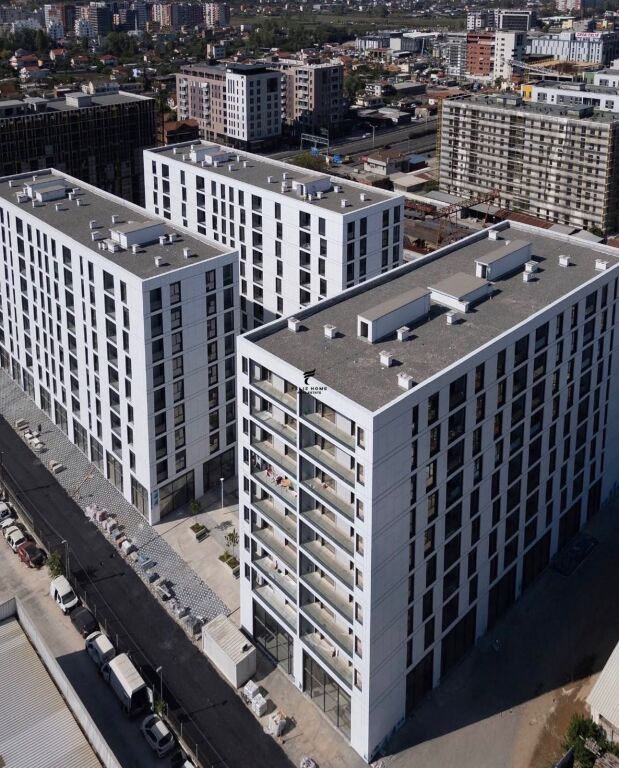 AMBIENTE COMMERCIALE IN AFFITTO 976 M2 LAPRAKE 14.640 EURO