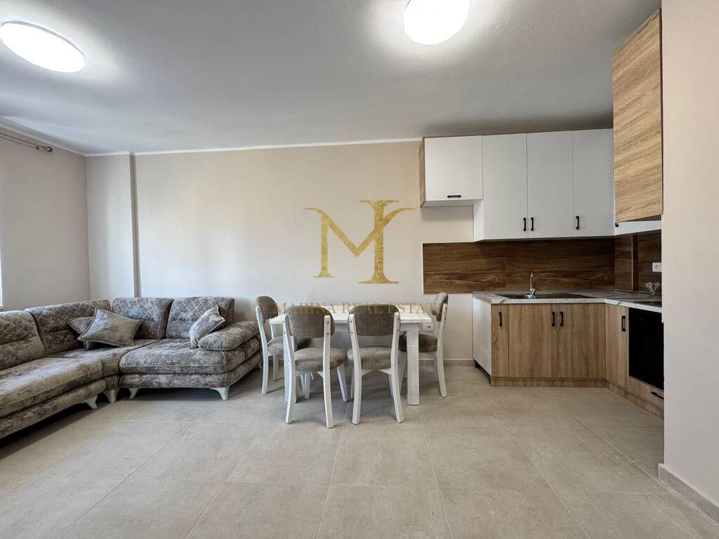 Qira apartament 1+1 ne Golem. Pallati i ri