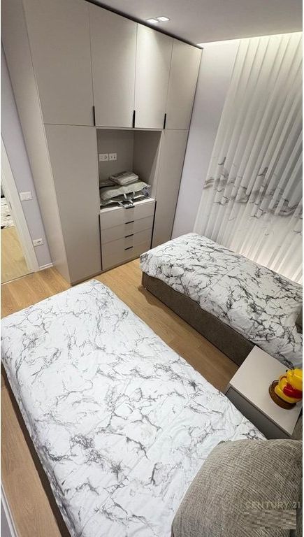 APARTAMENT 2+1+2 ME QERA TE RRUGA JORDAN MISJA