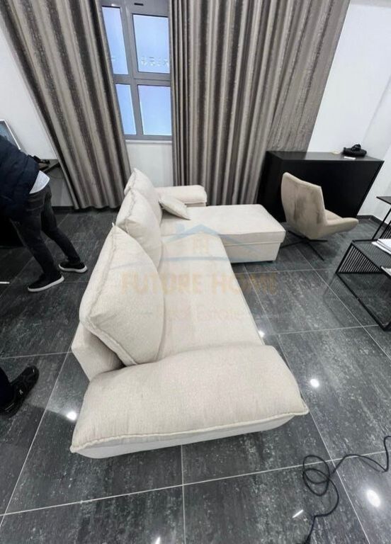 Qera, Ambinet Biznesi, Unaza e Re