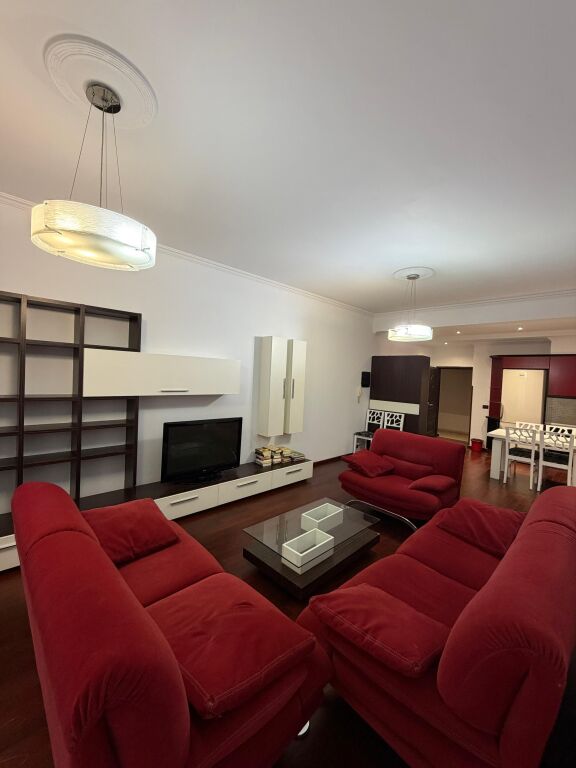 🏡 SHITET Apartament 2+1+2 + Parkim 🅿️ 📍 Pranë Teatrit “Art Turbina” – Rruga Marko Boçari