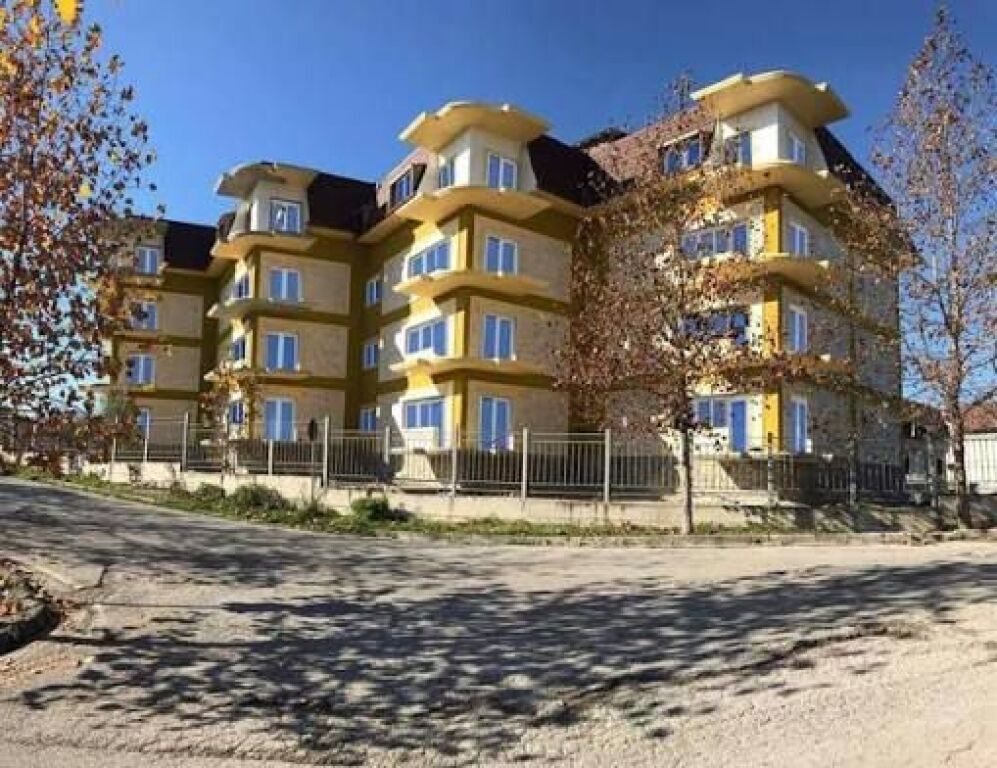 Shitet Apartament - Liqeni i Farkes