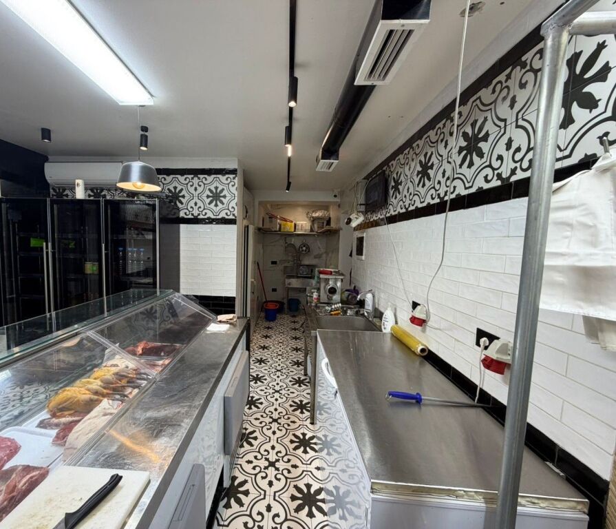 SHOP FOR SALE 45 M2 FERIT XHAJKO STREET 339,000 EURO