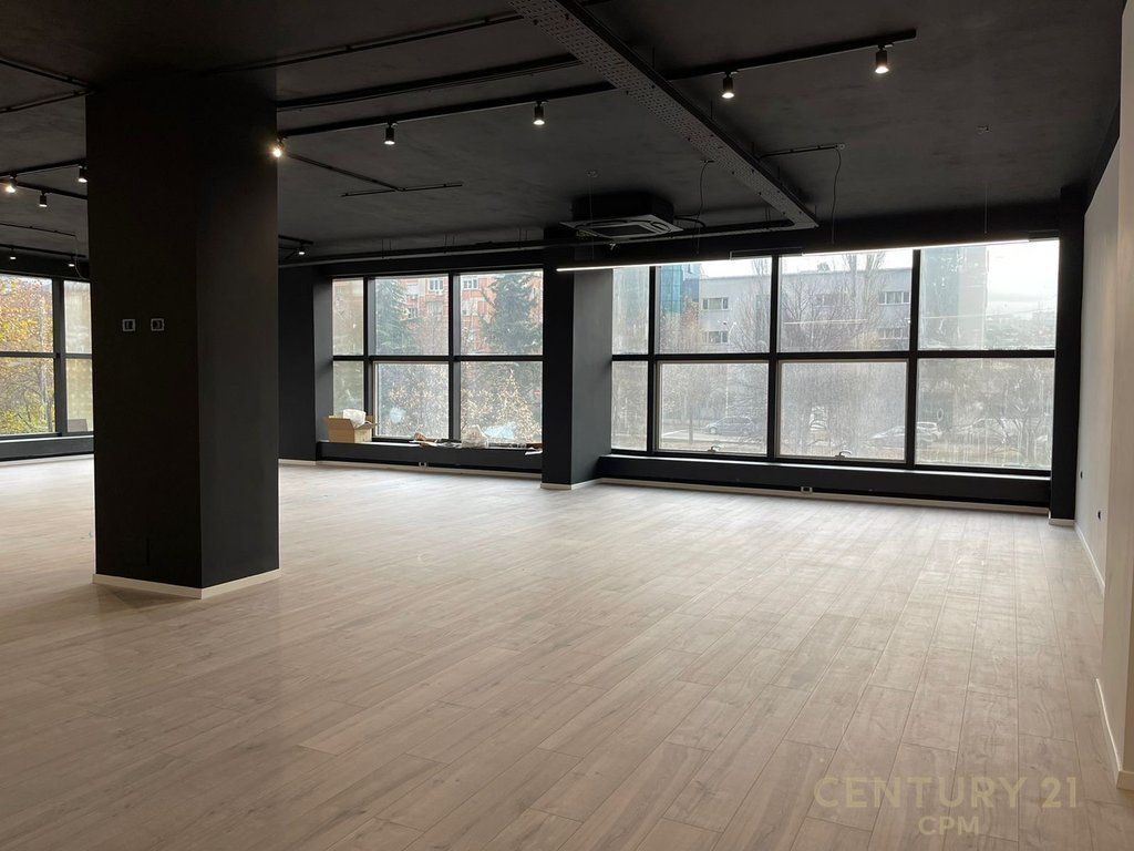 SHITET NJESI KOMERCIALE PREMIUM TEK MINISTRIA E JASHTME