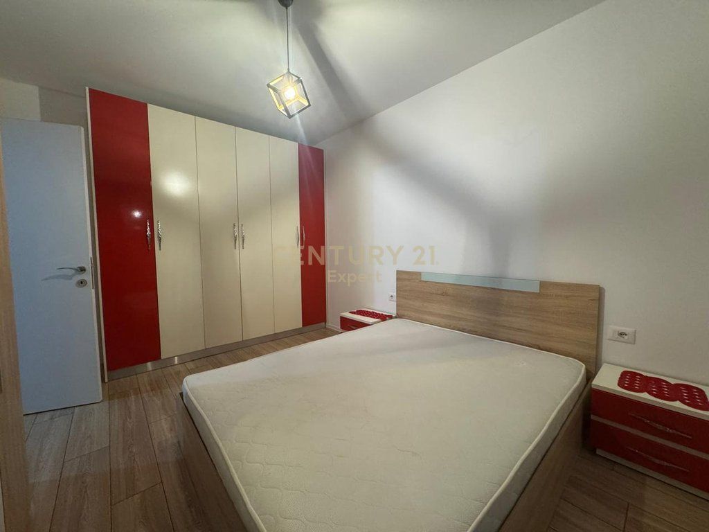 JEPET ME QIRA APARTAMENT 1+1 TE KOMPLEKSI ZIRKON