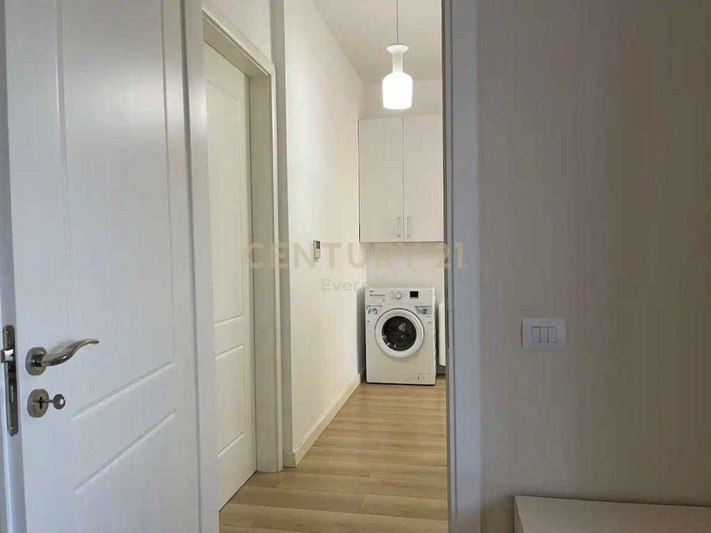 LIQENI I THATE, APARTAMENT 2+1 PER QIRA POST PARKIMI
