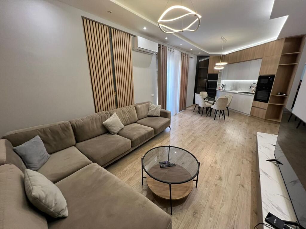 APARTAMENT 2+1+2 PER QERA NE QENDER!
