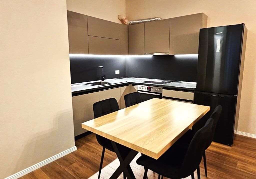 Apartament 2+1 Me Qera Tek 5 Maji (ID B220682) Tirane