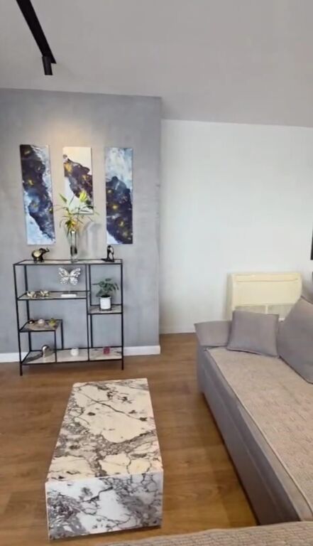 🏡 DUPLEX MODERN ME SUPER PAMJE + 2 POSTE 🅿️  📍Rruga e BARRIKADAVE