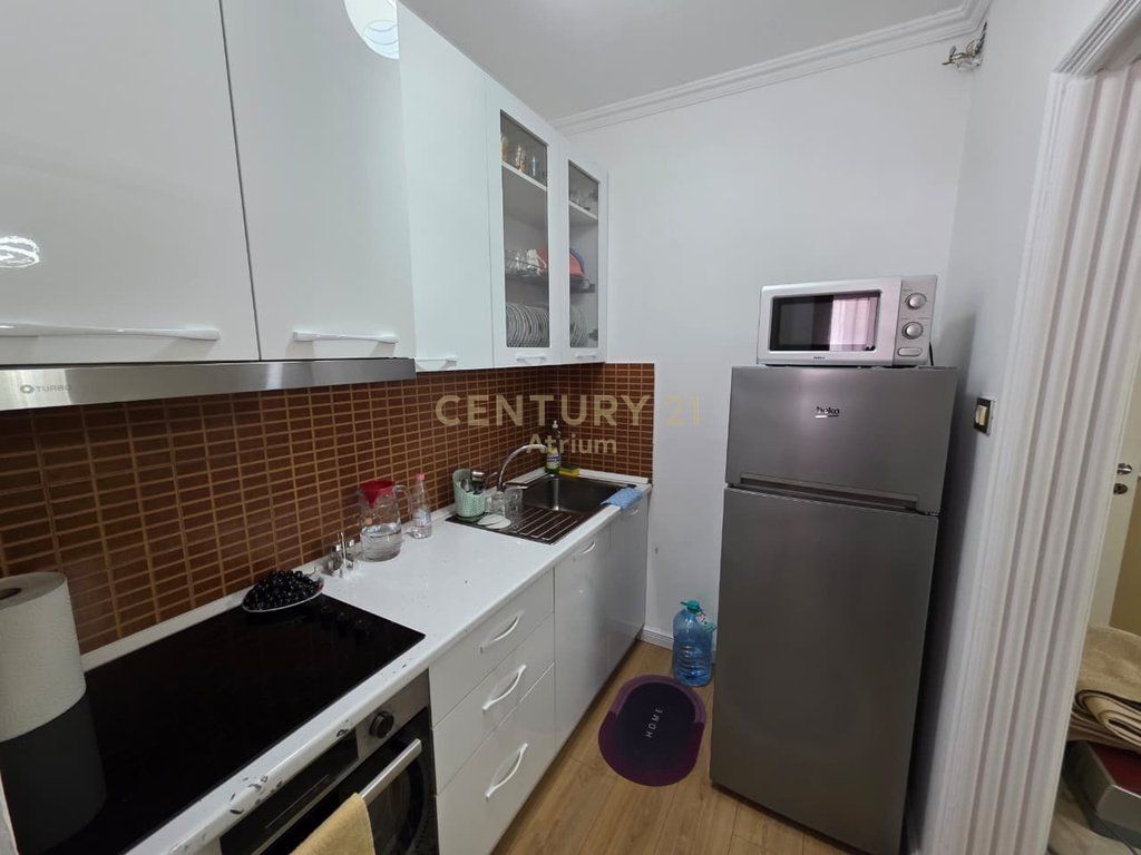 SHITET APARTAMENT 1+1 NE ZONEN E PORCELANIT (MBRAPA U.E.T)