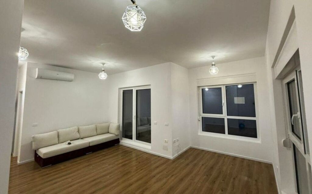 Zyre Me Qera Ne Ali Dem (ID BZ2803) Tirane