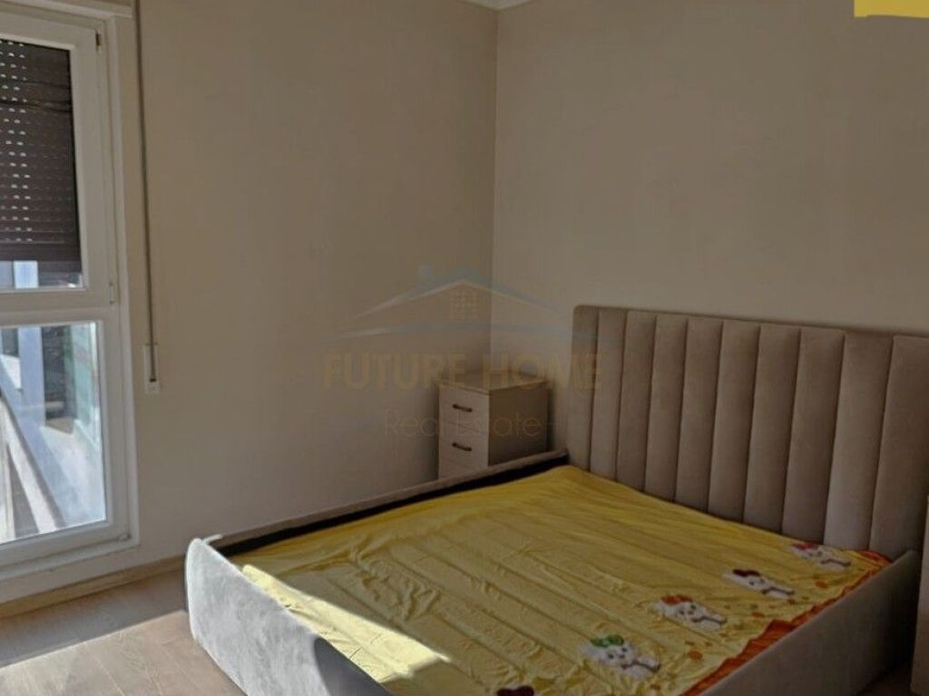 Shitet, Apartament 1+1, Rruga Jordan Misja, Tiranë.