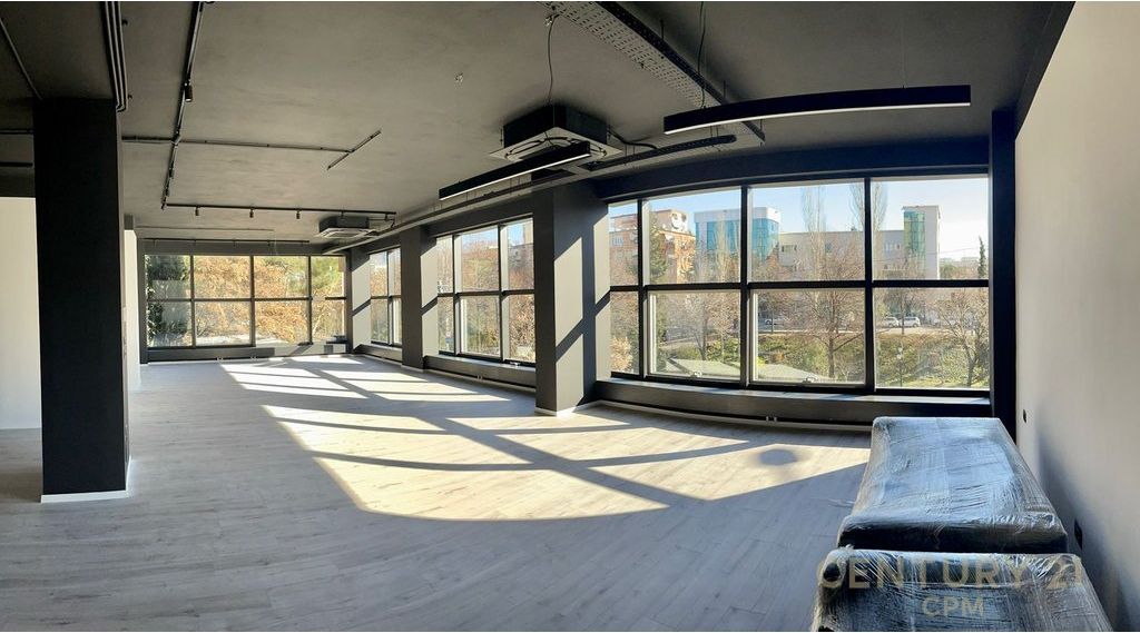 SHITET NJESI KOMERCIALE PREMIUM TEK MINISTRIA E JASHTME