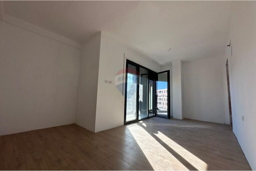 Shitet Apartament 2+1 Don Bosko