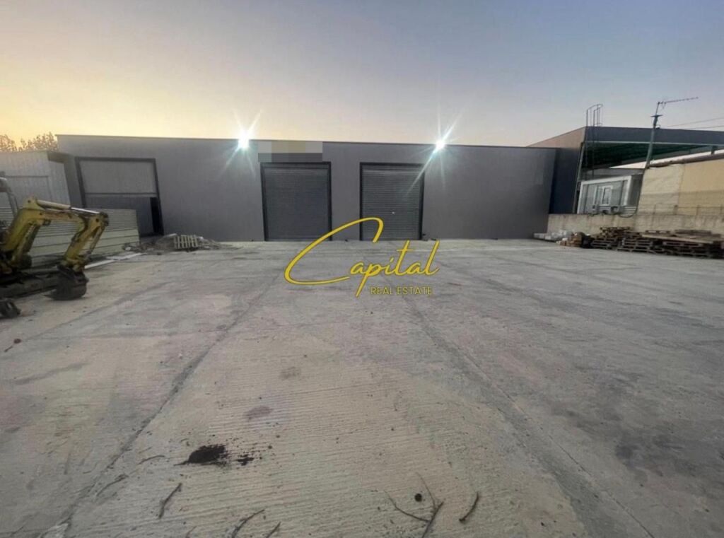 MAGAZINE ME QIRA 250 M2 VORE 100.000 LEKE