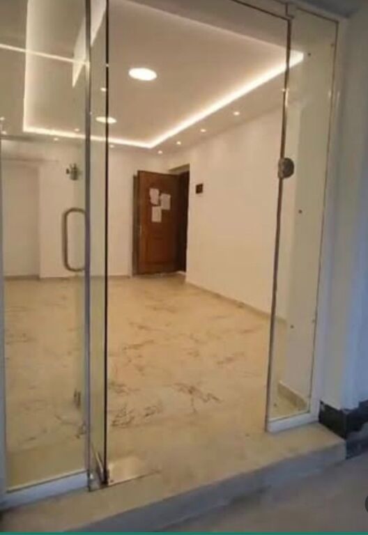 SHOP FOR SALE NEAR 21 DHJETORI 135 000 €