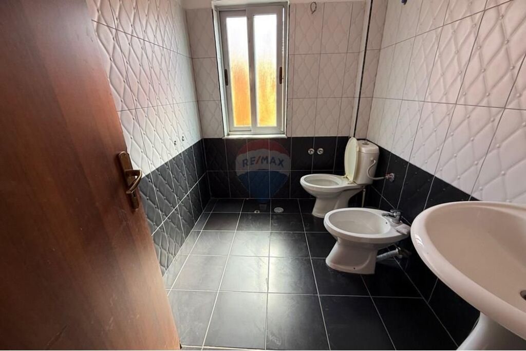 Vile 3 katshe ne shitje prane Siri Kodres!