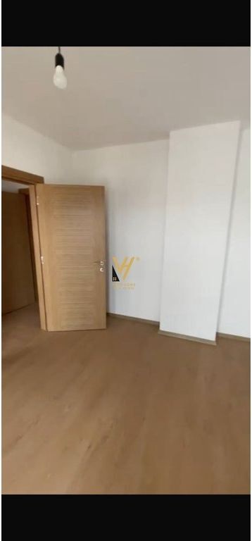 JEPET AMBIENT 117 M2 ME QIRA TE 5 MAJI 400 EURO