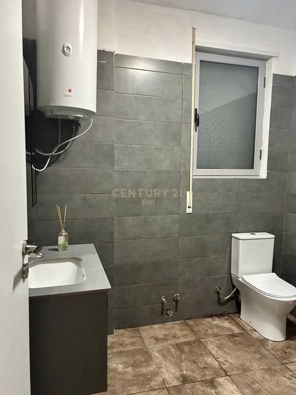 SHITET APARTAMENT 2+1+2 TEK ISH URT NE DURRES