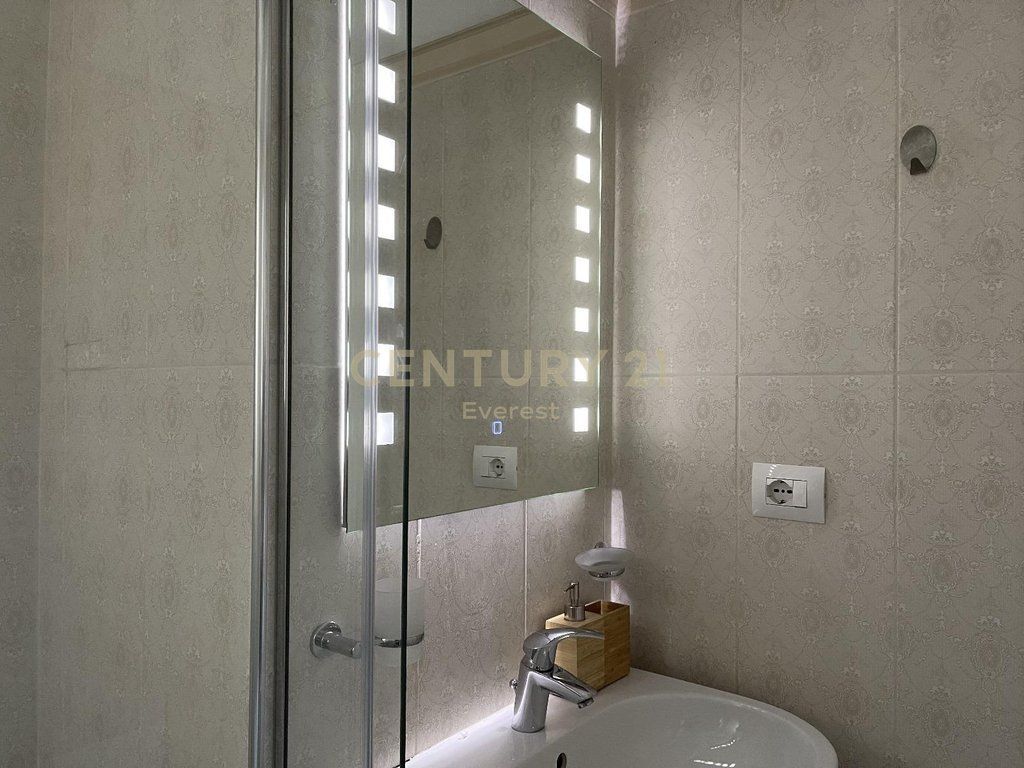 LIQENI I THATE, APARTAMENT 2+1 PER QIRA POST PARKIMI