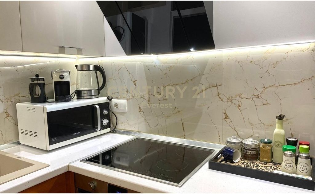 LIQENI I THATE, APARTAMENT 2+1 PER QIRA POST PARKIMI