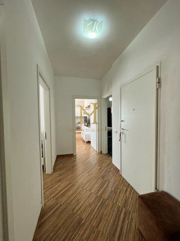 OFROHET PER QERA APARTAMENT 2+1 NE PLAZH !!