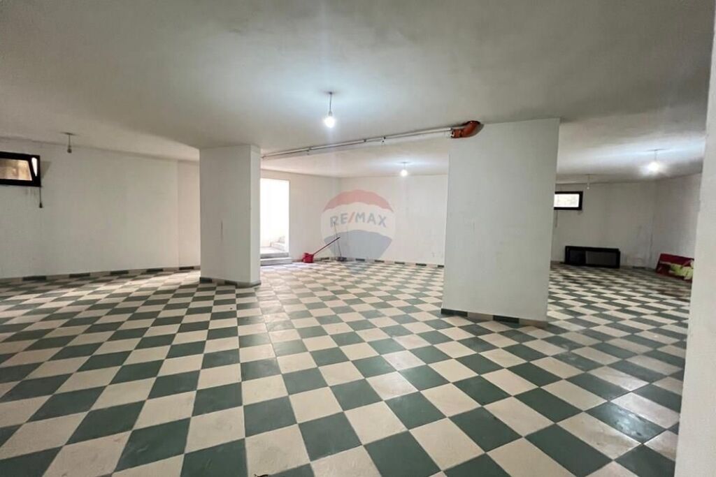 Magazine per dhenie me qera- PRANE AMBULANCES, VLORE