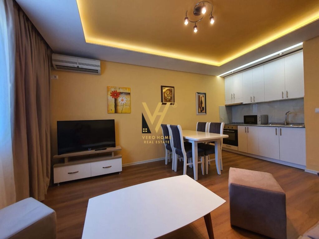 JEPET APARTAMENT 1+1 ME QERA TE RR KONGRESI MANASTIRIT 40.000 LEKE