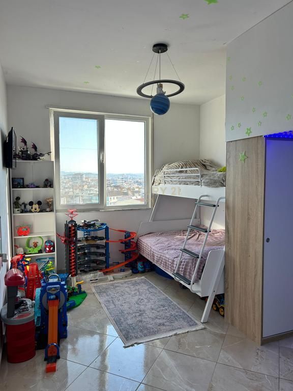 SHITET APARTAMENT 2+1+2 TEK ISH URT NE DURRES