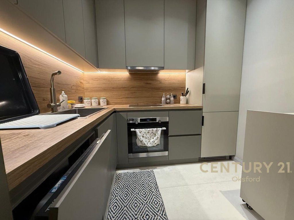 For rent apartment 1+1+parking spot, at the "Deliorgji" Complex!