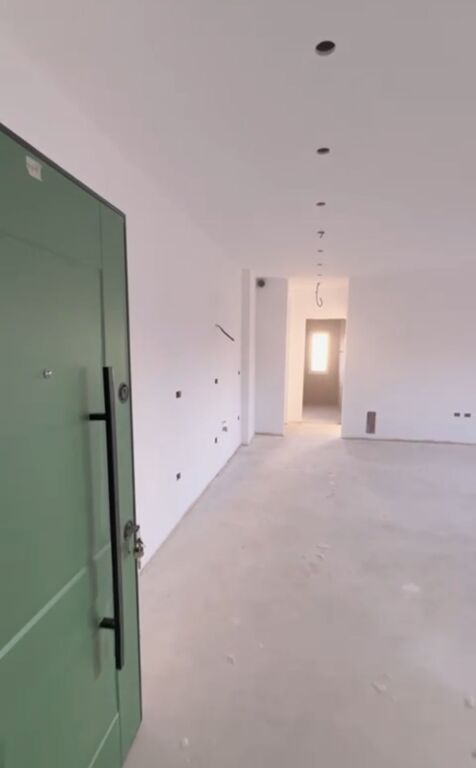 Shitet Apartament - Liqeni i Farkes