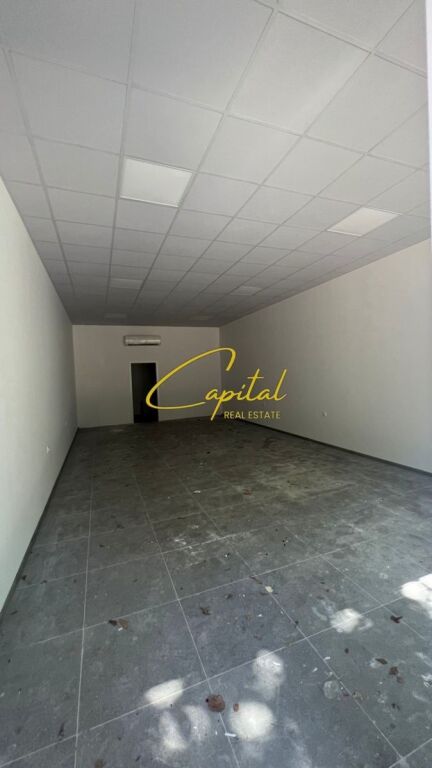 SHOP FOR RENT 30 M2 ASTIR 30,000 LEKE