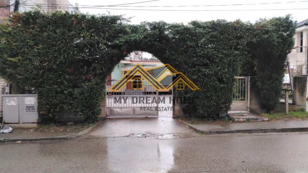 BUSINESS PREMISES FOR RENT (PRIVATE HOUSE 3+1)