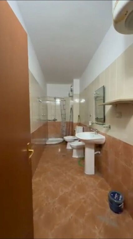 Siri Kodra, We Rent Apartment 2+1