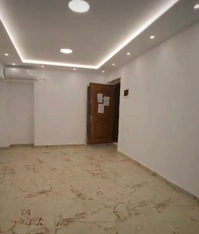 SHOP FOR SALE NEAR 21 DHJETORI 135 000 €