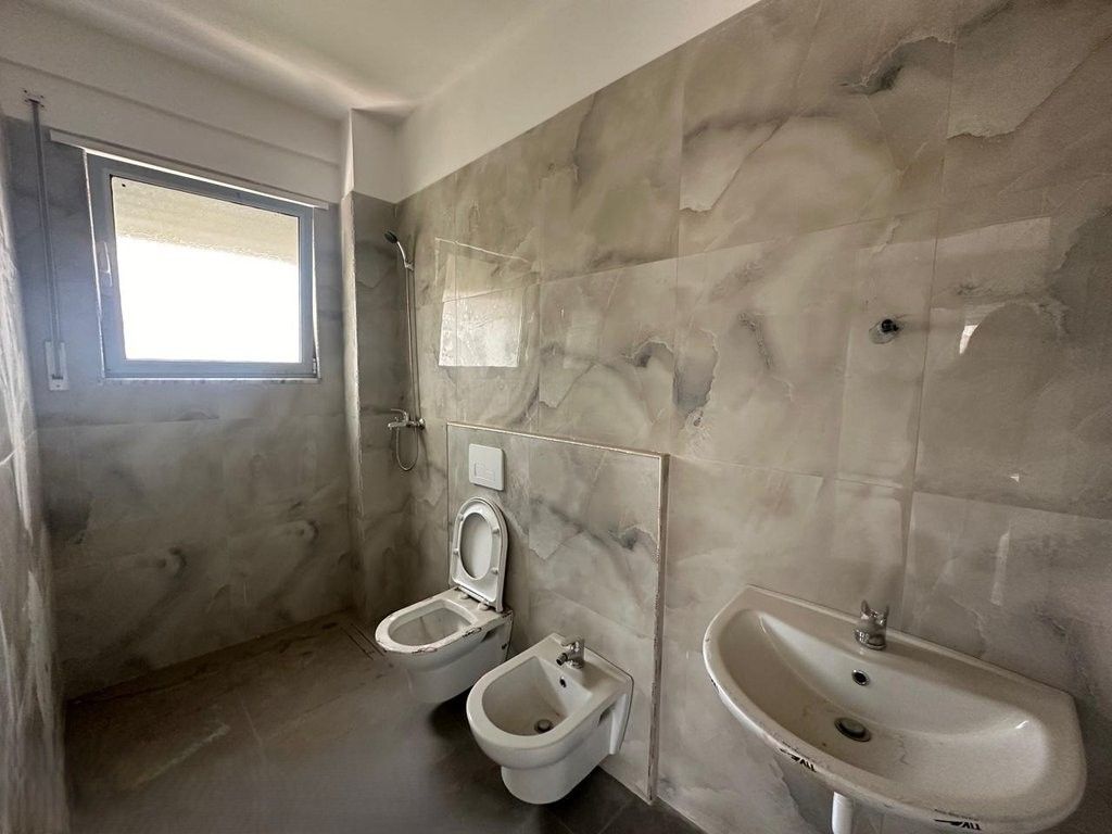 Apartment 2+1+2 for sale in Xhamllik 215,000 €