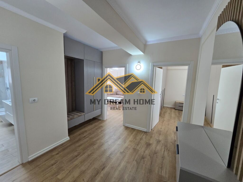 Super Apartament 2+1 në shitje te Rruga e re e Portit!