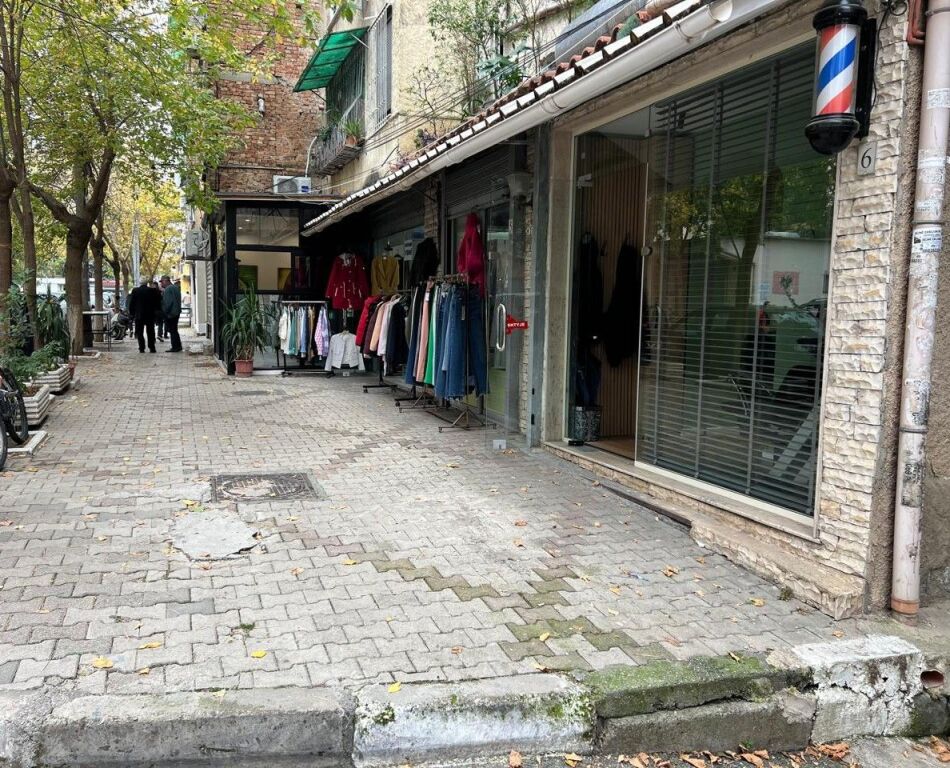 SHOP FOR SALE 60 M2 PAZARI RI 168,000 EURO